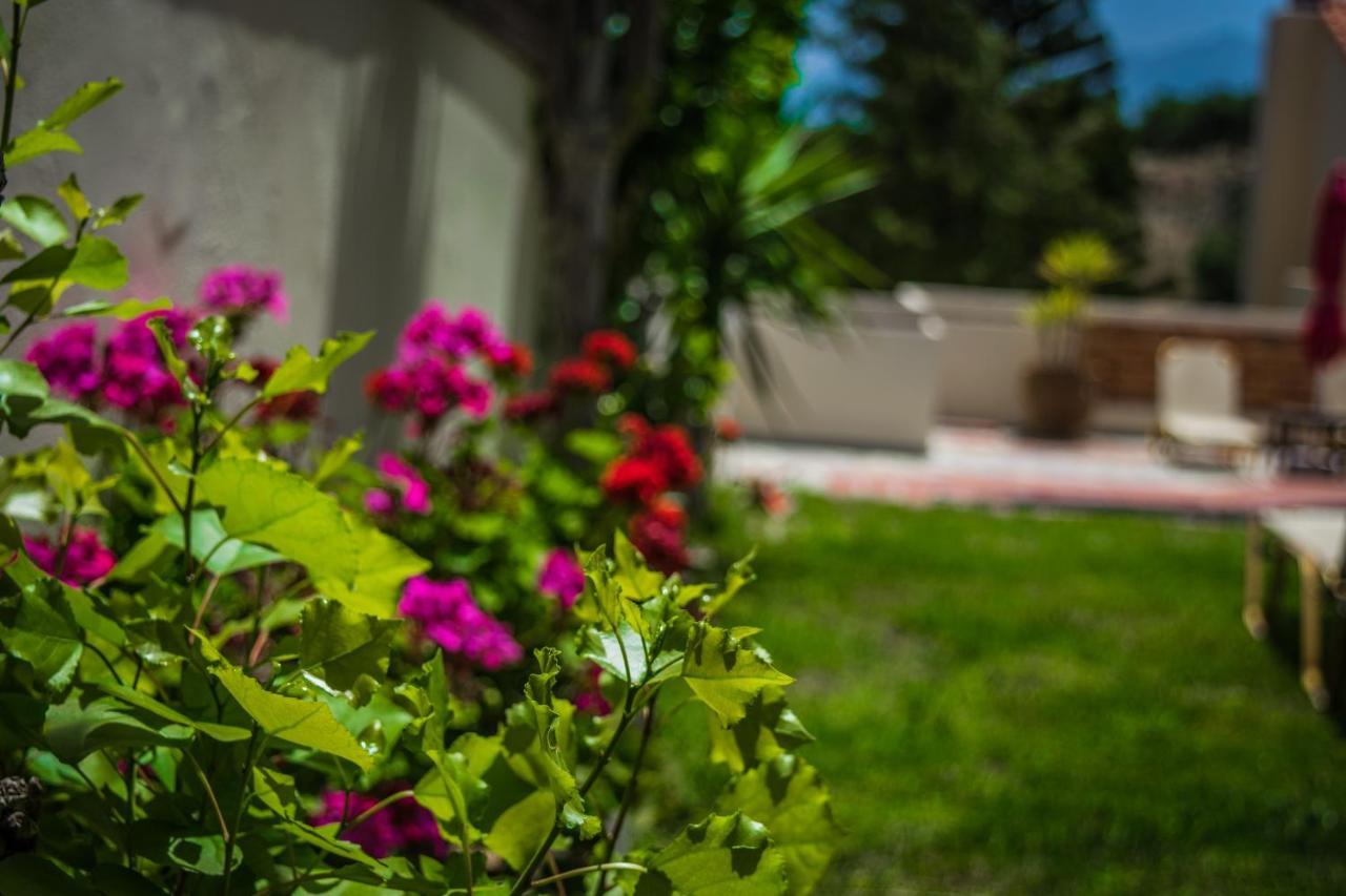 Niriides Luxury Villas Hersonissos  Exteriör bild
