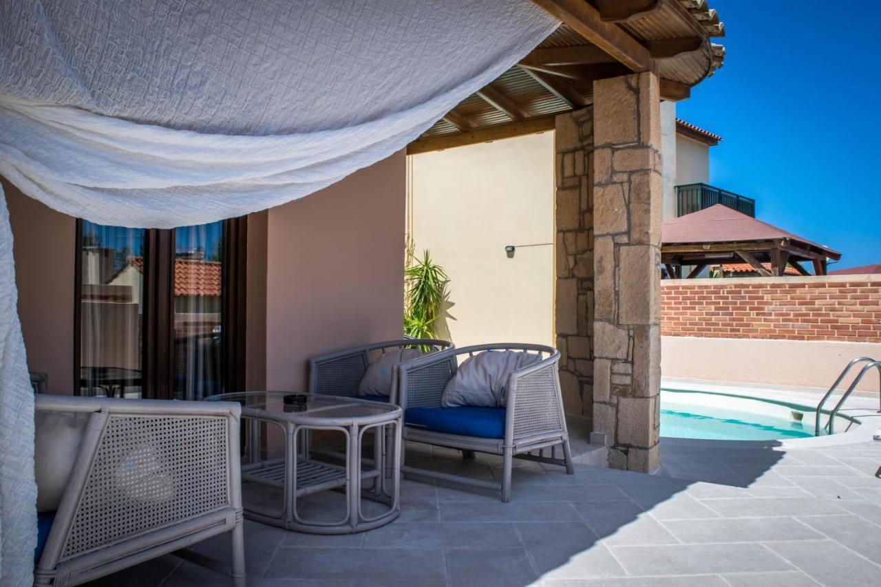 Niriides Luxury Villas Hersonissos  Exteriör bild